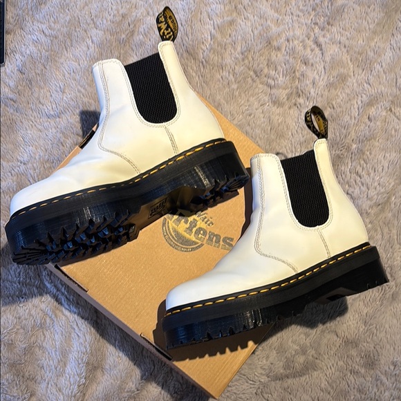 Dr. Martens White platform Chelsea boots - Picture 2 of 5